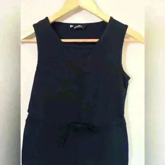 Athleta Sleeveless Black Jumpsuit Womens size Small - Picture 2 of 8